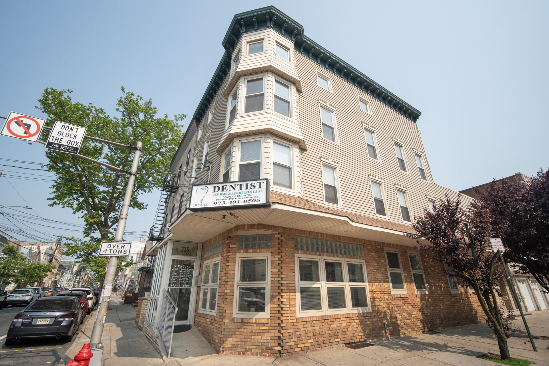 JEV DMD and Associates | Cosmetic Dentistry, Preventative Program and Implant Restorations